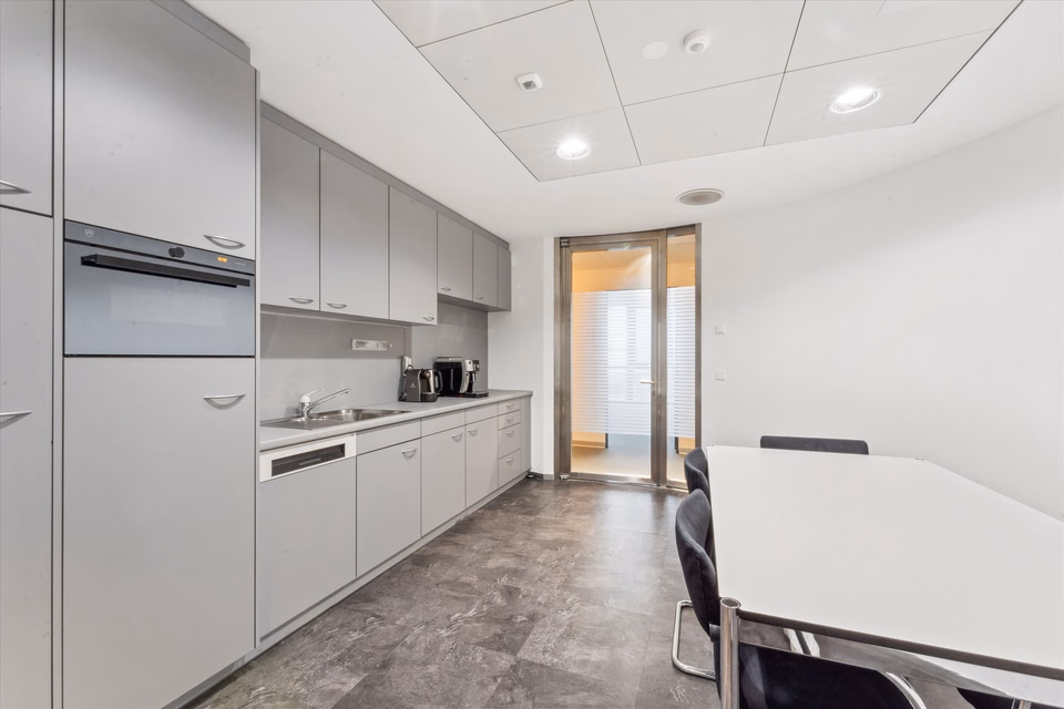 Private office with style - ready for your success, Hagenholzstrasse, 8050 Zürich, Zurich, CH