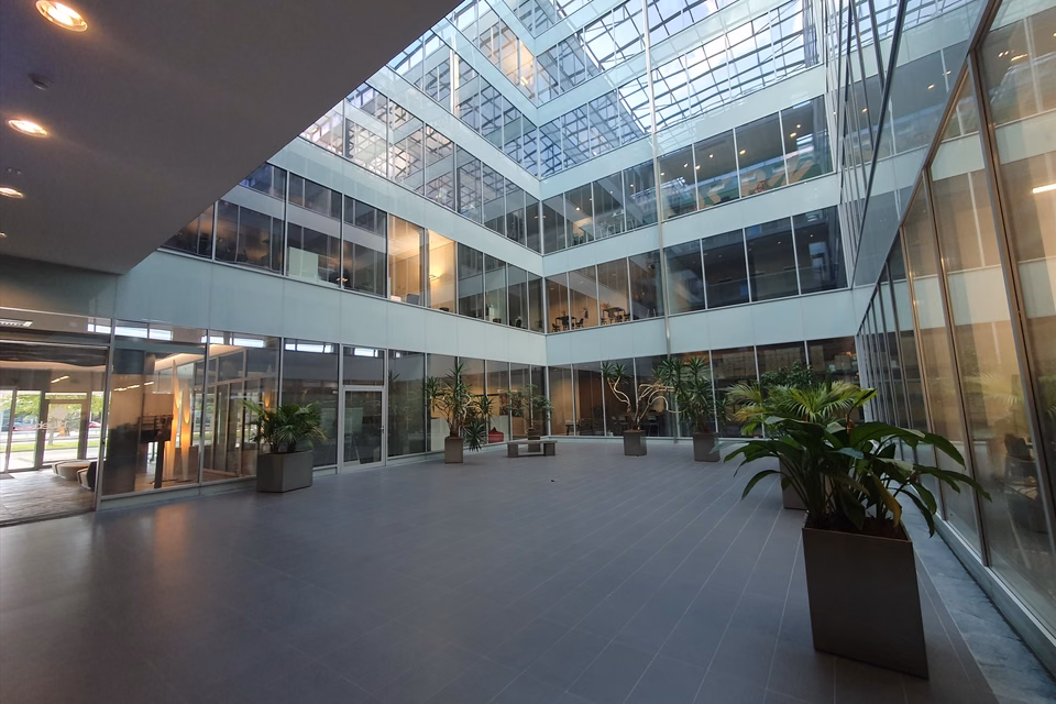 Büro 26 m² mit Gemeinschaftsflächen, Ch. Pré-Fleuri, 1228 Plan-les-Ouates, Geneva, CH