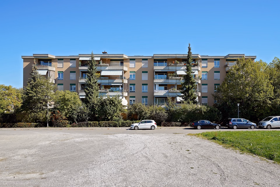 Il suo veicolo ha bisogno di un posto coperto?, Arlesheimerstrasse 22 AEH, 4147 Aesch BL, Basel-Landschaft, CH