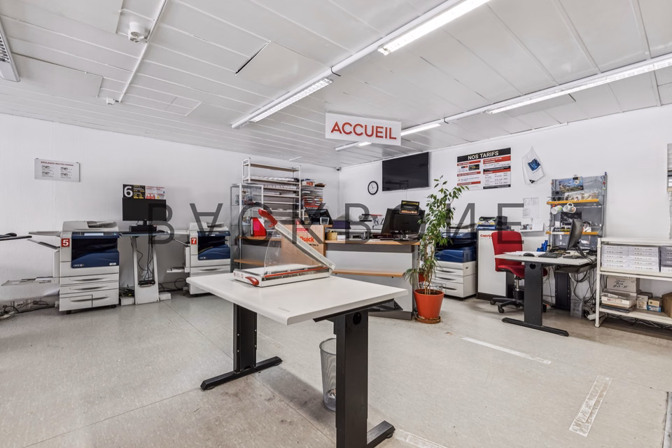 Surface retail pour une durée déterminée (max 2 ans), pl. Pépinet, 1003 Lausanne, Vaud, CH