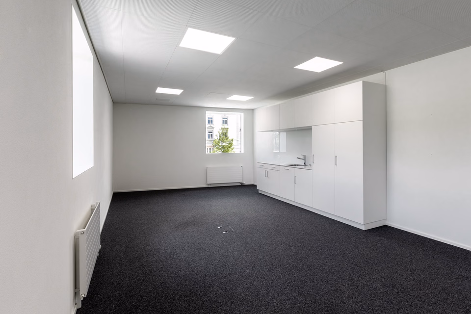 Modern office/practice premises directly at the train station, Bahnhofstr., 4950 Huttwil, Bern, CH
