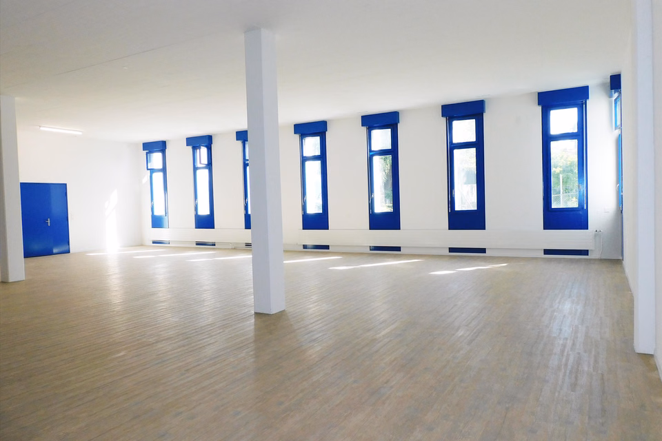 Vous avez l'idée, nous avons les locaux adaptés !, Hohlengasse, 3661 Uetendorf, Bern, CH
