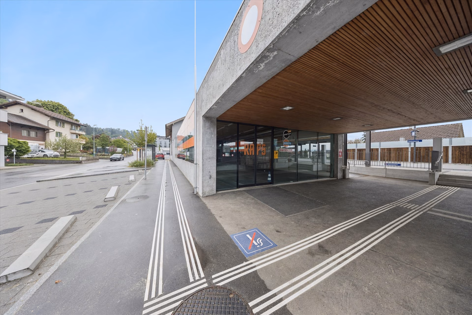 Là où les navetteurs arrivent, commence votre succès., Bahnhofstrasse, 3627 Heimberg, Bern, CH
