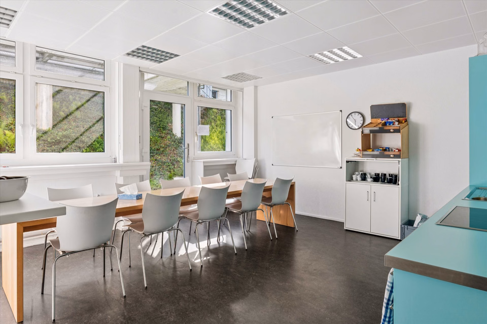 Surface de bureaux attrayante à emplacement central à Horgen avec vue sur le lac de Zurich, Dammstr., 8810 Horgen, Zurich, CH