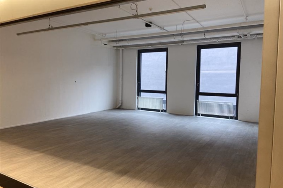 Cormanon Centre, Superficie luminosa di 58 m2 al piano terra, Rue du Centre - 8, 1752 Villars-sur-Glâne, Fribourg, CH