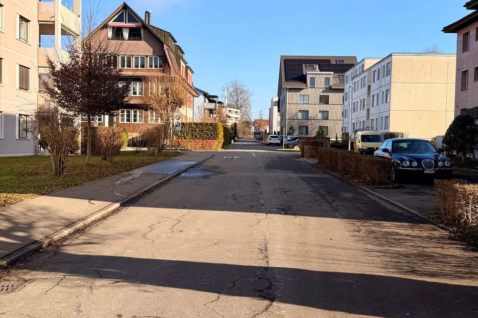 Place de parc à la Pilatusstrasse, Rosenweg 10, Pilatuspark EH, 6330 Cham, Zug, CH