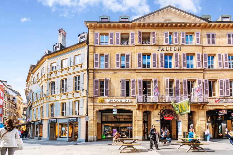 Au coeur de la zone piétonne, Rue de l'Hôpital, 2000 Neuchâtel, Neuchâtel, CH
