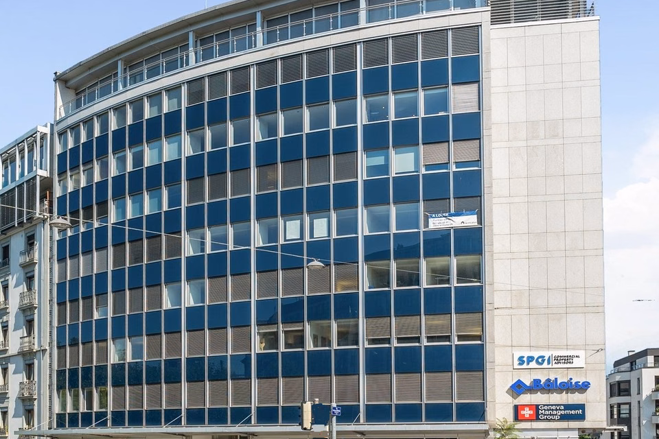 Arcade de 183 m2 + sous-sol, Rue Ferdinand Hodler, 1207 Genève, Geneva, CH