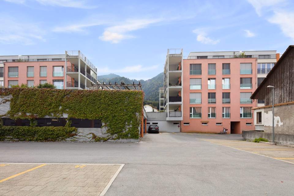 Parking space available, Kantonsstrasse 60a+b PP, 8864 Reichenburg, Schwyz, CH