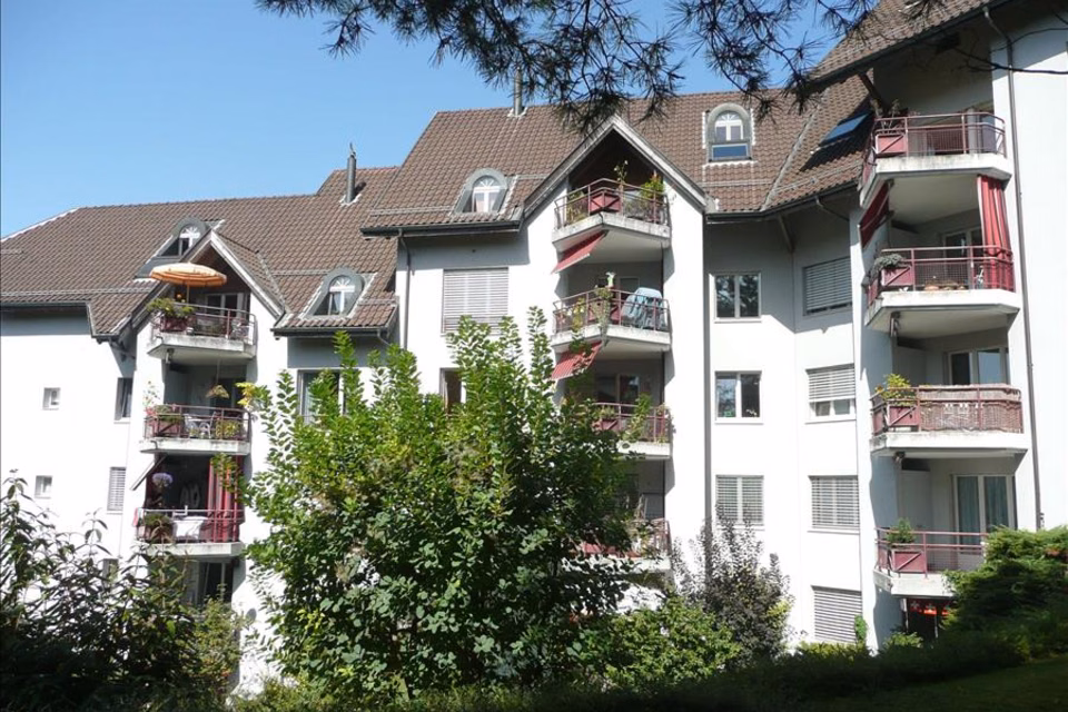 Places pour motos à louer., Jugiweg, 6004 Luzern, LU, CH