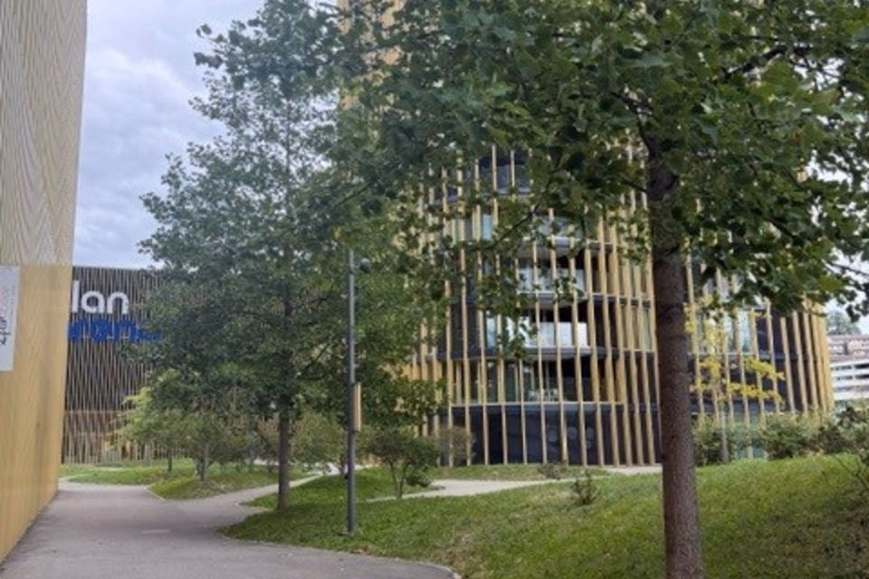 Surface commerciale attractive dans le bâtiment sportif de Lucerne, Zihlmattweg, 6005 Luzern, LU, CH