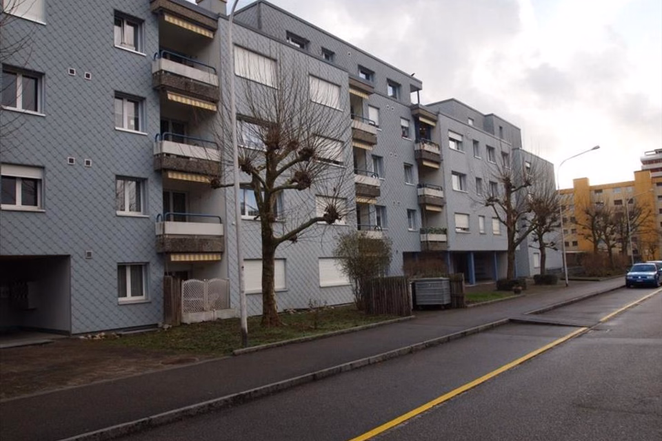 Votre véhicule a-t-il besoin d'un abri ?, Langhagstr. 2-8, Einstellhalle, 4600 Olten, Solothurn, CH