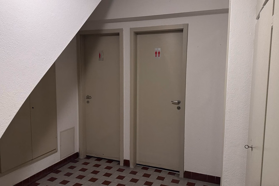 Locaux spacieux de bureaux/atelier et/ou commerciaux au Wasgenring, Wasgenring, 4055 Basel, Basel-City, CH