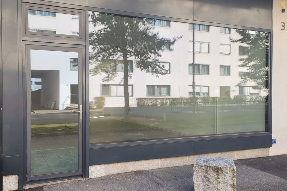 Espace commercial attractif au rez-de-chaussée – idéal pour point de vente, bureau ou showroom, J.J. Balmer - str., 4053 Basel, Basel-City, CH