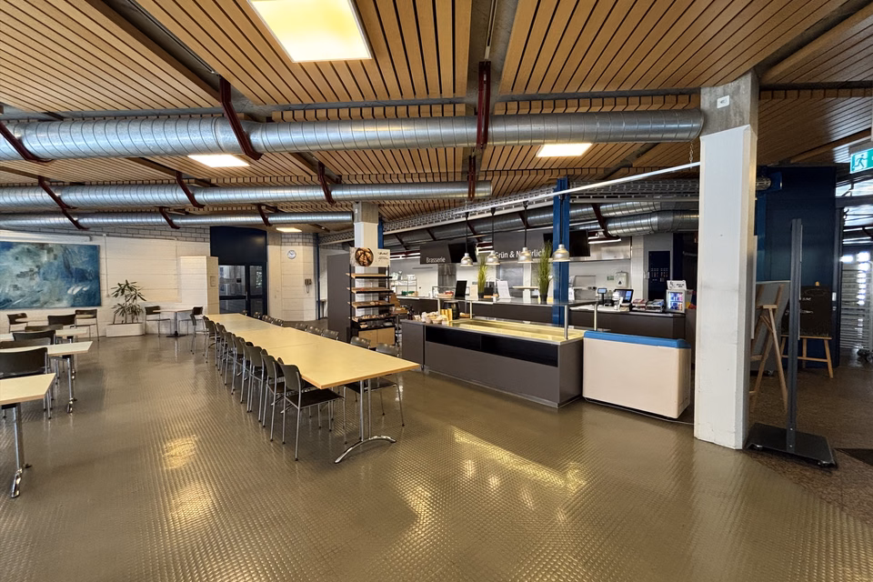Ready to go: Gastronomy space with production kitchen and roof terrace, Bubenbergstrasse, 8045 Zürich, Zurich, CH