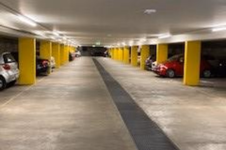 Protégez votre voiture de la grêle et des tempêtes !, Von Suryweg 11, Einstellplätze, 4500 Solothurn, Solothurn, CH