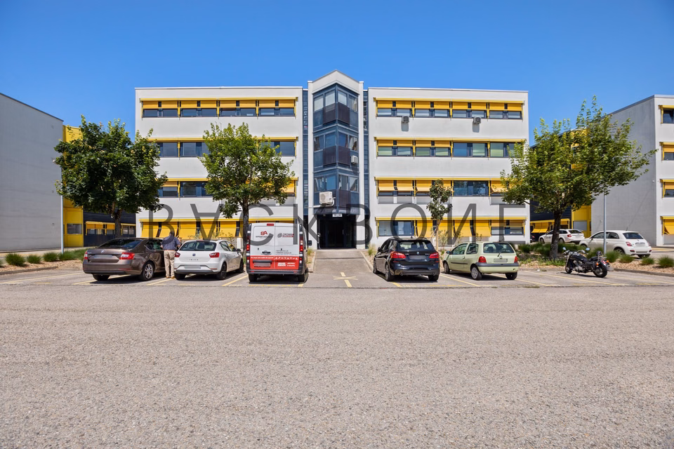 Atelier- / Industriefläche, Rte des Avouillons, 1196 Gland, Vaud, CH