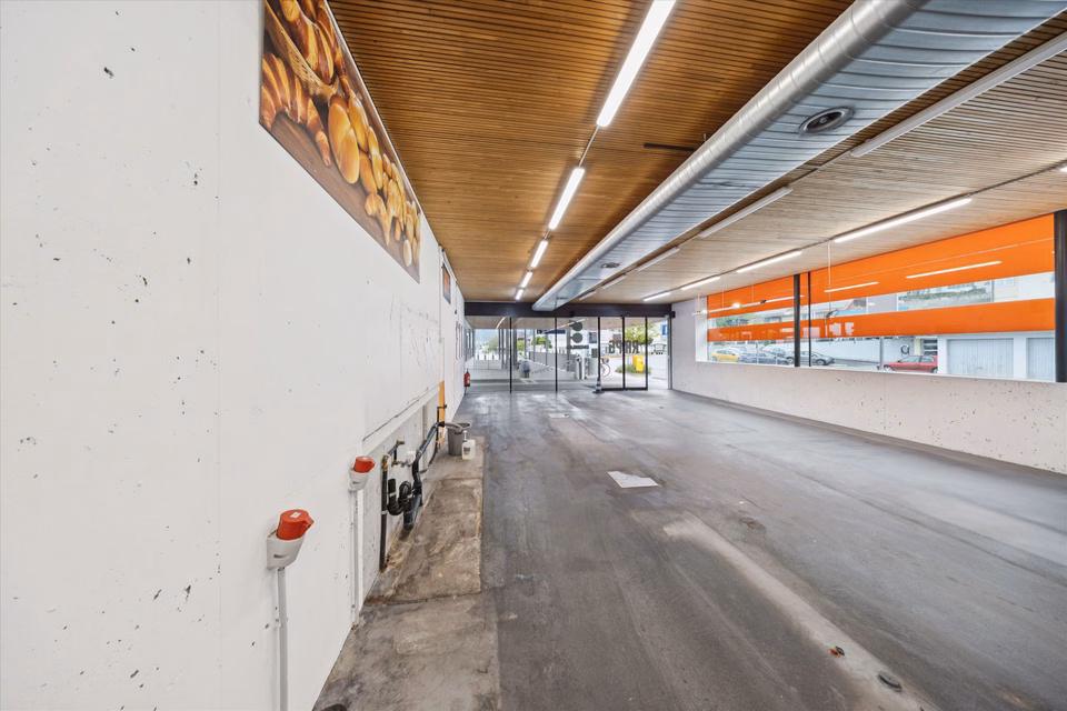 Là où les navetteurs arrivent, commence votre succès., Bahnhofstrasse, 3627 Heimberg, Bern, CH