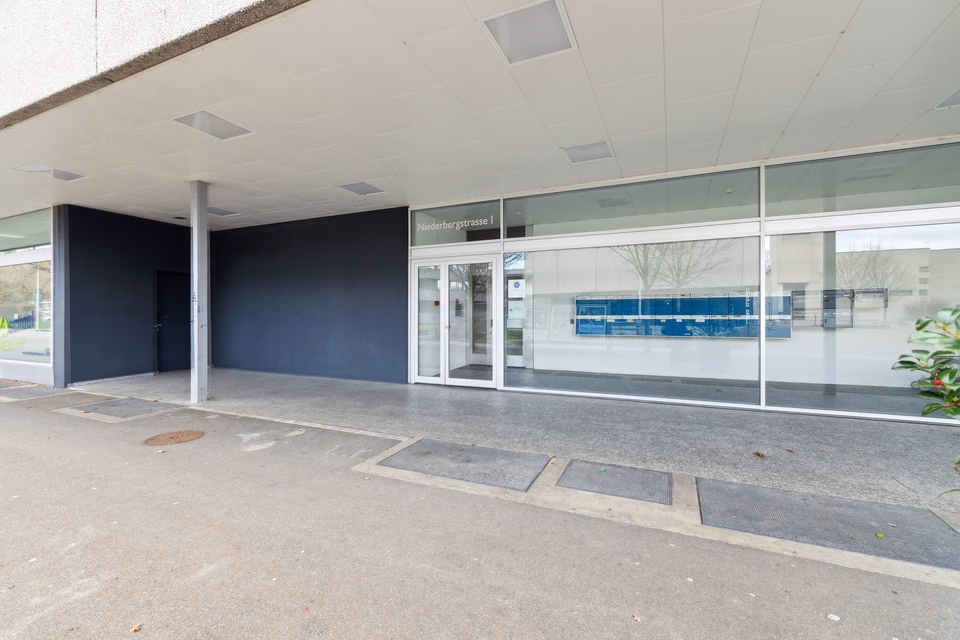 Surface commerciale attractive, bien située à Reinach, Niederbergstr., 4153 Reinach BL, Basel-Landschaft, CH