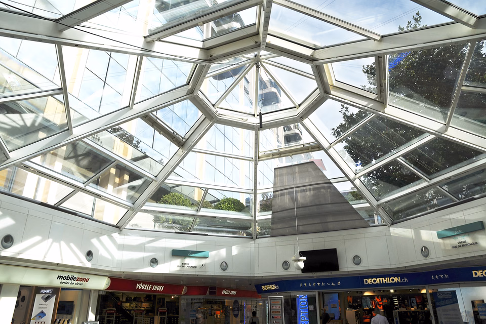 Superficie commerciale nel centro Les Cygnes vicino alla stazione di Cornavin, rue de Lausanne, 1201 Genève, Geneva, CH