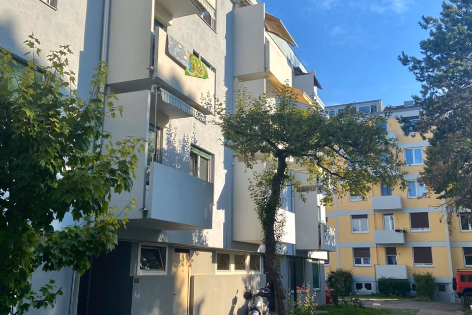Vous recherchez une place de parc extérieure à Birsfelden ?, Baumgartenweg 5-10 AAP, 4127 Birsfelden, Basel Land, CH