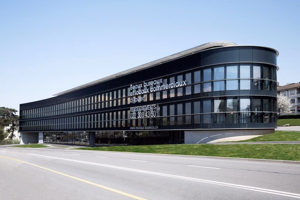 In der Nähe des Flughafens: Parkplatz in Tiefgarage, Route de Ferney 194, 1er s-s, 1218 Le Grand-Saconnex, Geneva, CH