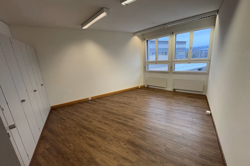 Bureau aménagé à louer à Nänikon !, Stationsstrasse, 8606 Nänikon, Zurich, CH
