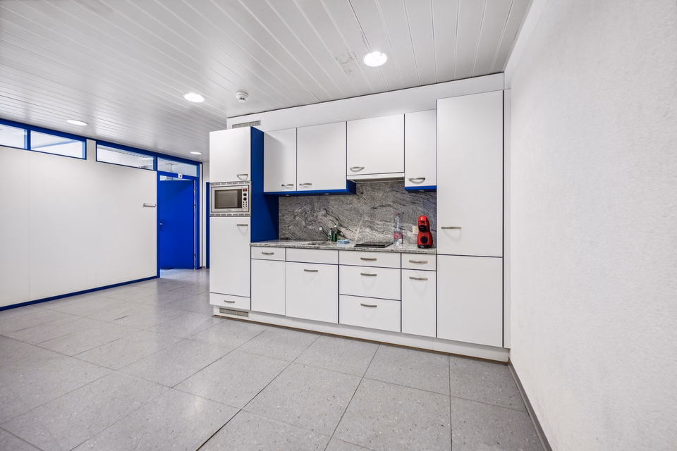 Ampi spazi per uffici in posizione centrale, Industriestrasse, 4623 Neuendorf, Solothurn, CH