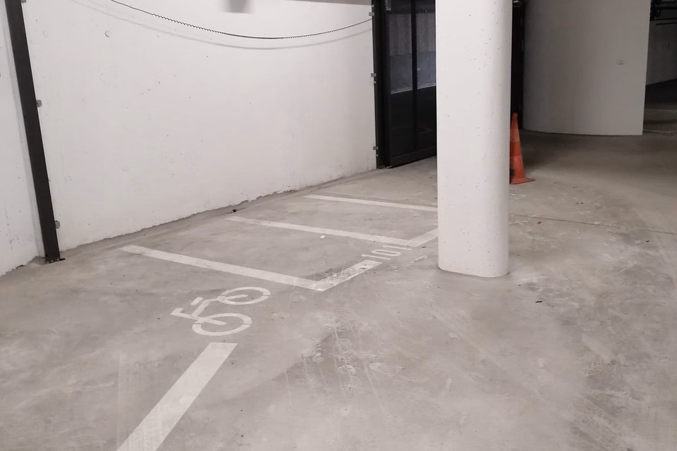 Abbiamo spazio per la Sua motocicletta!, Oberdorf Platz 3+6, TG, 5608 Stetten AG, Aargau, CH