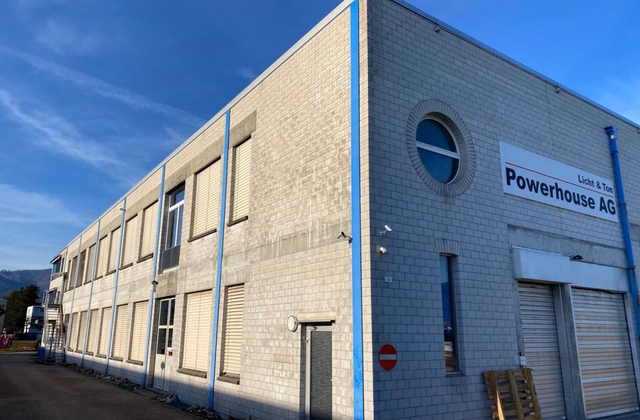 Spazio commerciale versatile al 1° piano – flessibile e ben collegato