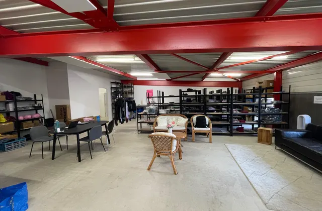 Atelier spacieux dans un bâtiment commercial à Gretzenbach – 173 m²