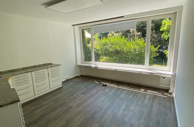 Attractive commercial space for quiet commercial use in Zurich-Oerlikon
