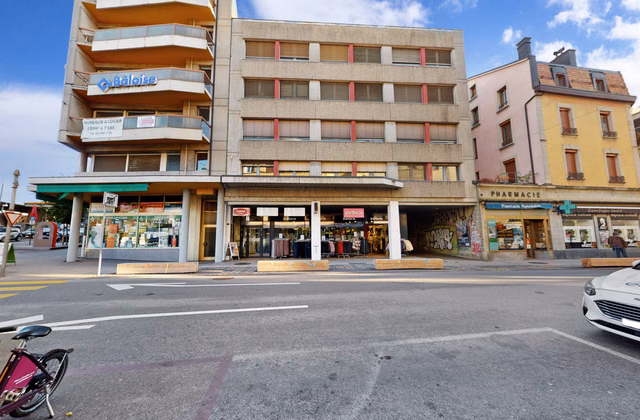 Uffici funzionali e luminosi nelle immediate vicinanze della stazione