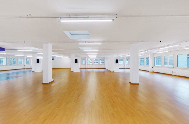 Grand bureau de 358 m² – Espace idéal pour des entreprises dynamiques