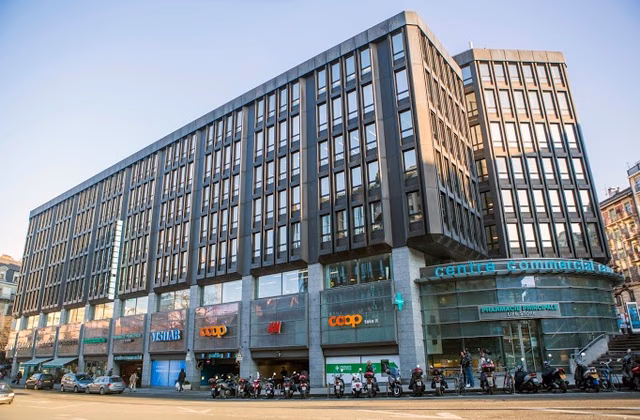 Arcade commerciale – Centre Commercial Eaux-Vives, Genève