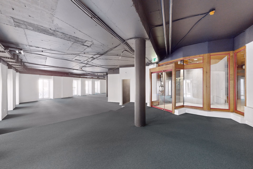 Surface bureau entièrement rénovée au coeur de Neuchâtel, Rue du Seyon, 2000 Neuchâtel, Neuchâtel, CH