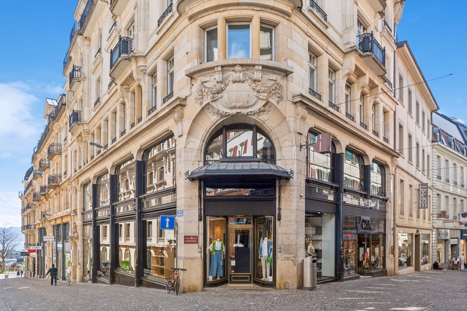 Retail unit for rent in the hyper-centre of Lausanne, Rue de Bourg, Rue du Lion d'Or, 1003 Lausanne, Vaud, CH