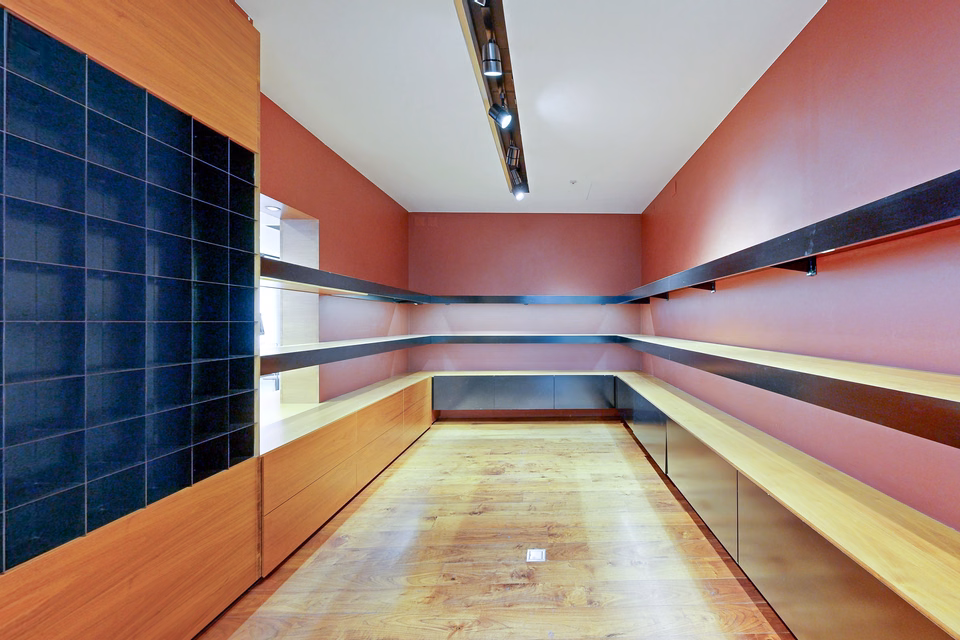 Retail unit for rent in the hyper-centre of Lausanne, Rue de Bourg, Rue du Lion d'Or, 1003 Lausanne, Vaud, CH