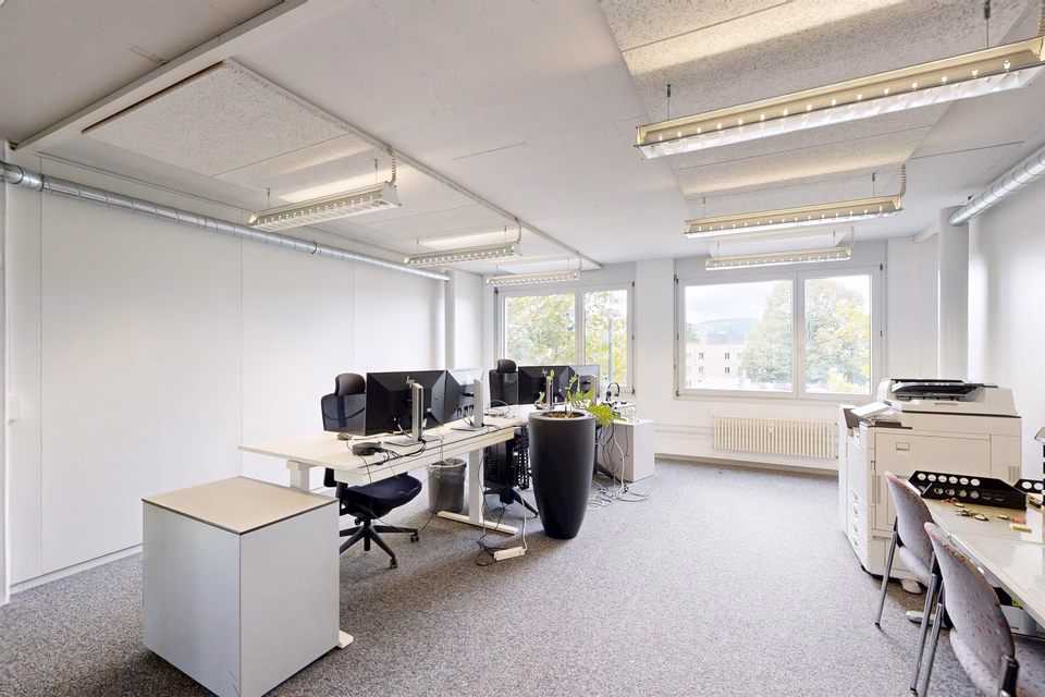Edificio commerciale rappresentativo nelle immediate vicinanze della stazione, Worbstrasse, 3073 Gümligen, Bern, CH