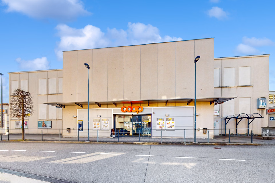 Pop-up: Superficie commerciale disponibile a breve termine, Industrielle, 2740 Moutier, BE, CH