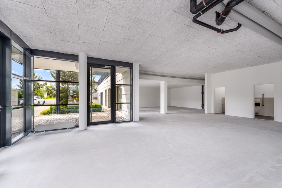 Bureau ou surface commerciale dans l'ensemble immobilier moderne Sennenwies, Fulachstrasse, 8200 Schaffhausen, Schaffhausen, CH