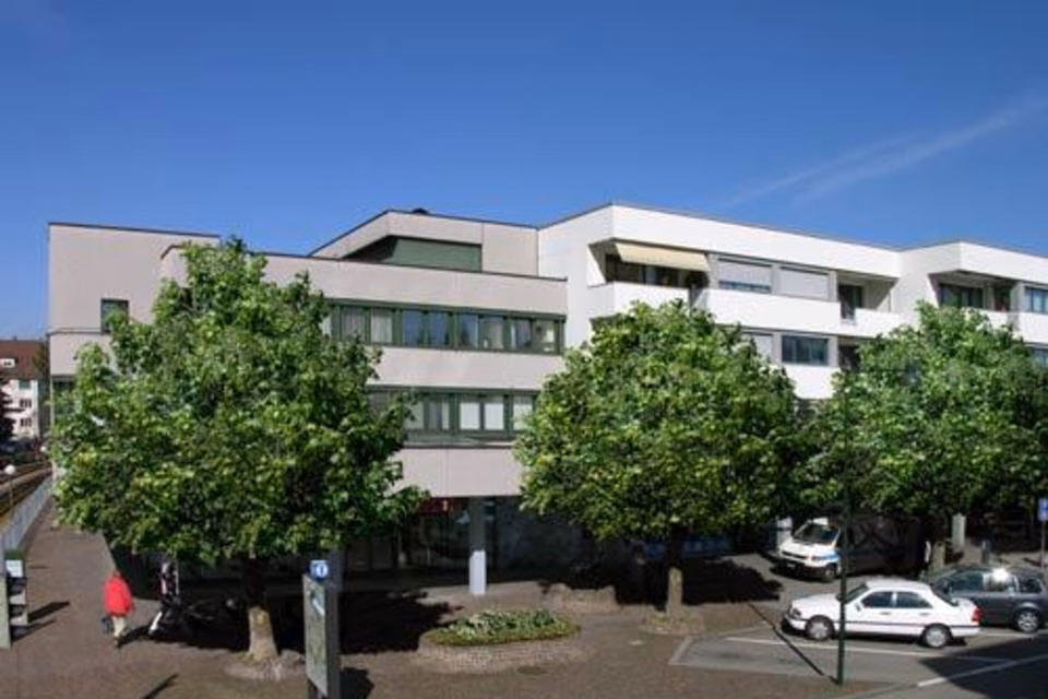 Locale deposito vicino all'autostrada, Hauptstrasse, 4132 Muttenz, Basel-Landschaft, CH