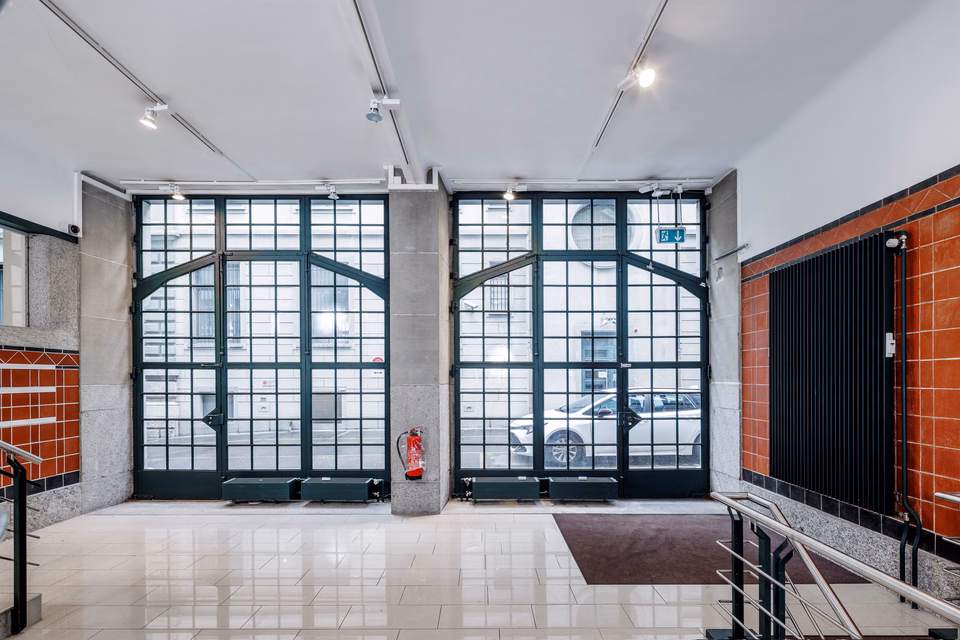 Attractive commercial space in prime location at St. Gallen main station, St. Leonhardstrasse, 9000 St. Gallen, St. Gallen, CH