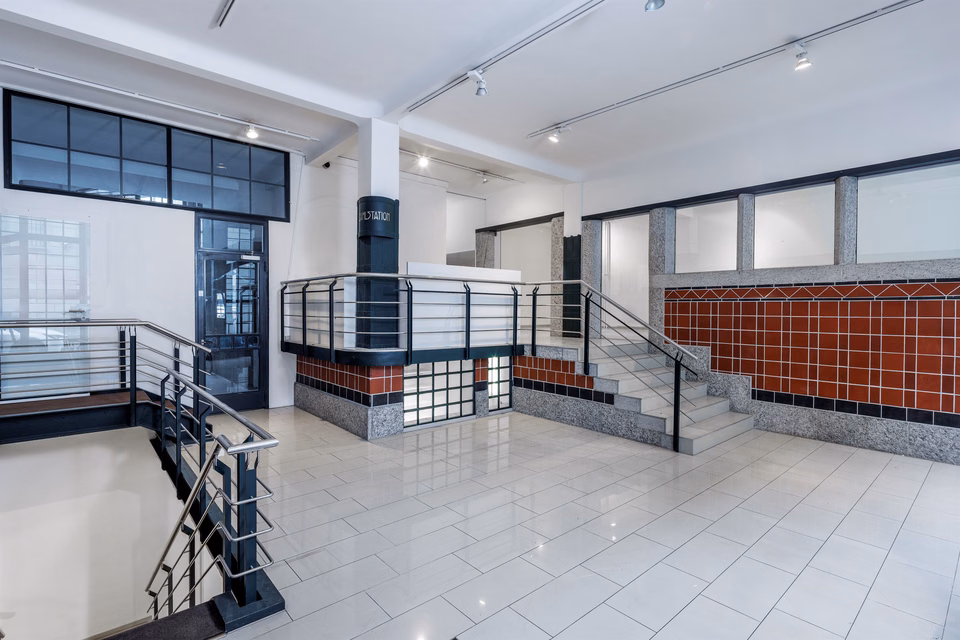 Attractive commercial space in prime location at St. Gallen main station, St. Leonhardstrasse, 9000 St. Gallen, St. Gallen, CH