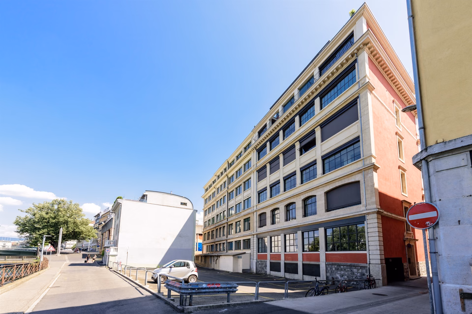 Functional offices in central Geneva, Rue de la Coulouvrenière, 1204 Genève, Geneva, CH