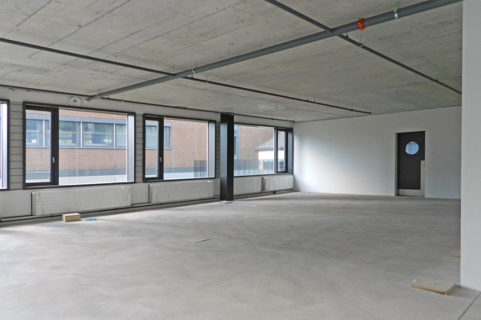 Superficie per uffici moderna in posizione attraente a Zurigo Albisrieden, Flüelastrasse 31 A, 8047 Zürich, Zurich, CH