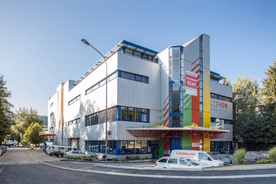 Spacious storage area (approx. 522 m2) on the 3rd floor, Römerstrasse, 2555 Brügg b. Biel, Bern, CH