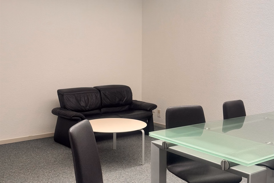 Spazio di coworking condiviso di 118 m² in posizione ben servita, Römerstrasse, 2555 Brügg b. Biel, Bern, CH