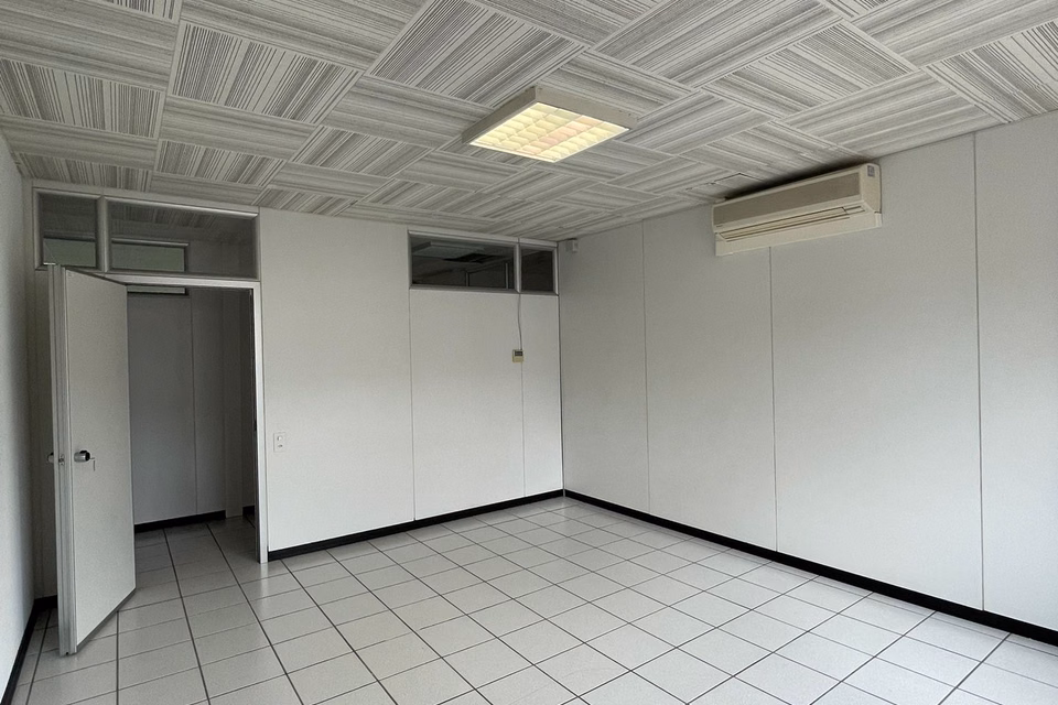 IL TUO LOCALE COMMERCIALE A RIVERA, Via Cantonale, 6802 Rivera, Ticino, CH