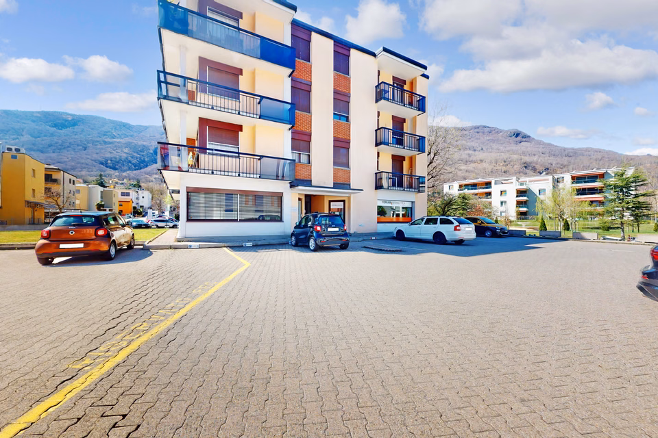 Locale deposito di 74 m² – Ampiezza e praticità, Via Cantonale, 6802 Rivera, Ticino, CH